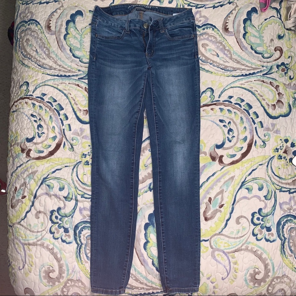 American Eagle Medium Wash Skinny Jeans